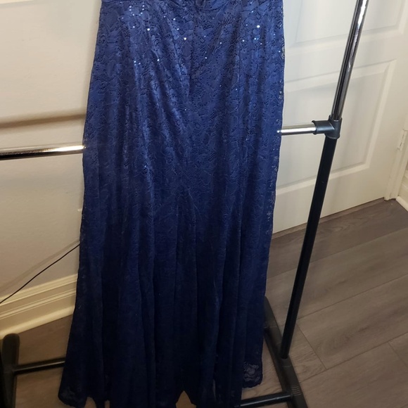 Torrid - Night beautiful Gown! - Picture 5 of 15